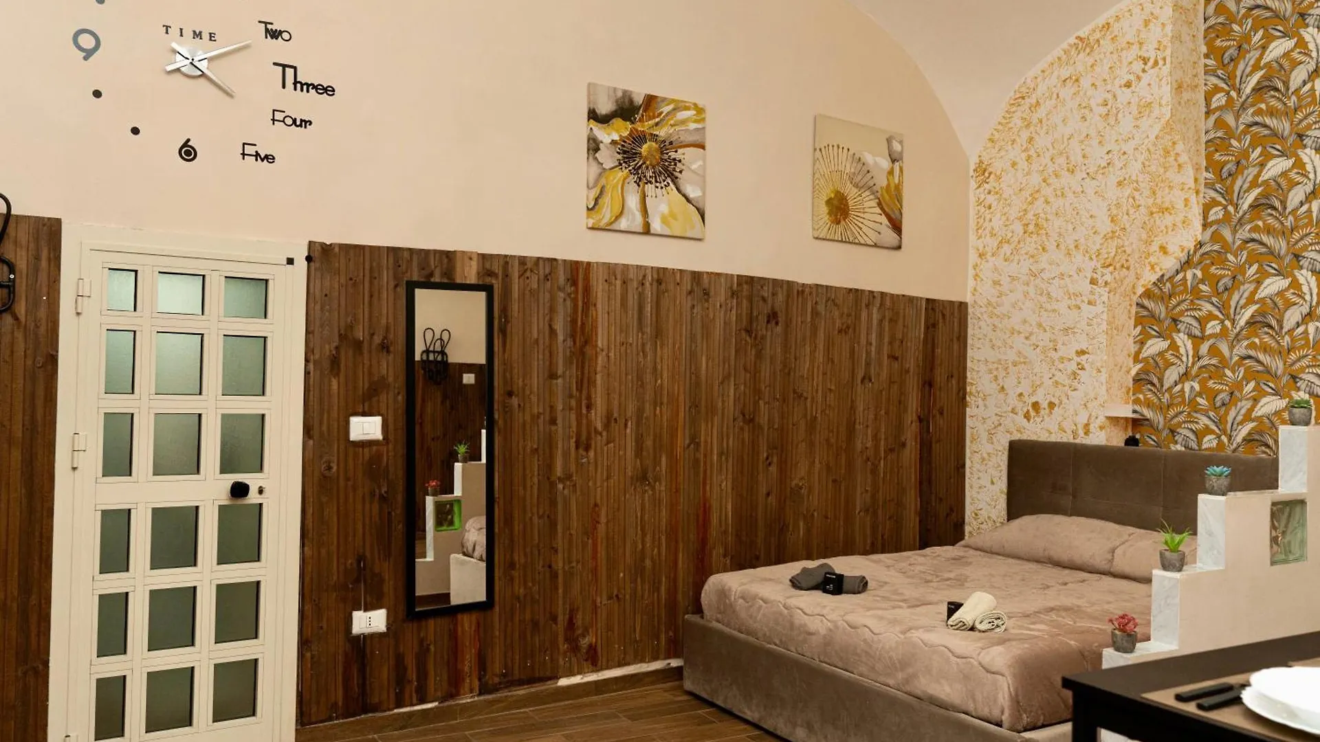 Spaccanapoli 3Min - Charming Typical Flat Apartment